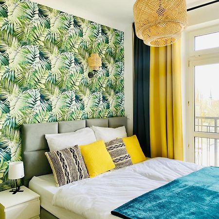 Olivia Apartments - Sloneczny Apartament W Centrum Warszawy, Plac Unii Lubelskiej, Lazienki Krolewskie, Pole Mokotowskie วอร์ซอ ภายนอก รูปภาพ