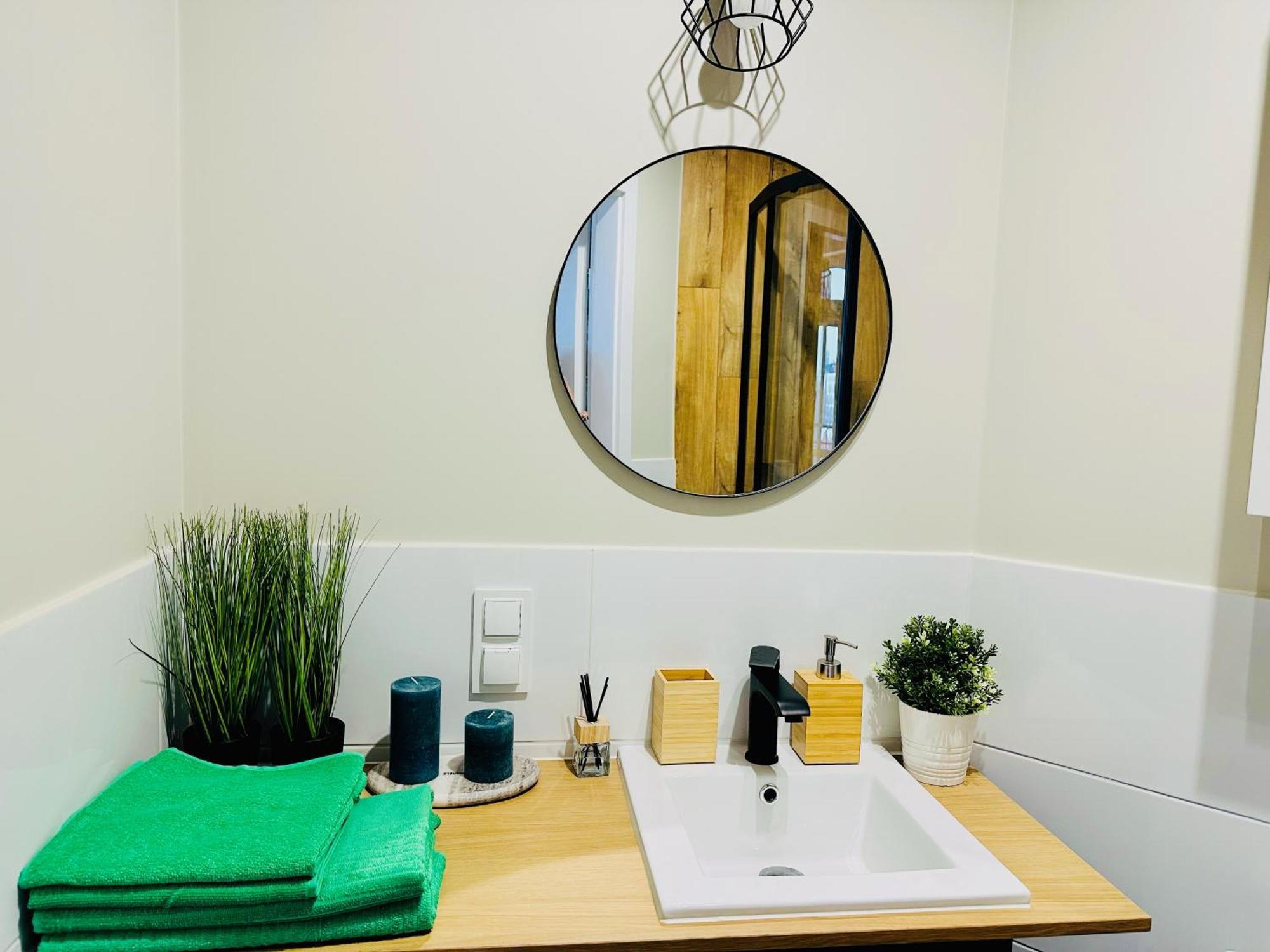 Olivia Apartments - Sloneczny Apartament W Centrum Warszawy, Plac Unii Lubelskiej, Lazienki Krolewskie, Pole Mokotowskie วอร์ซอ ภายนอก รูปภาพ