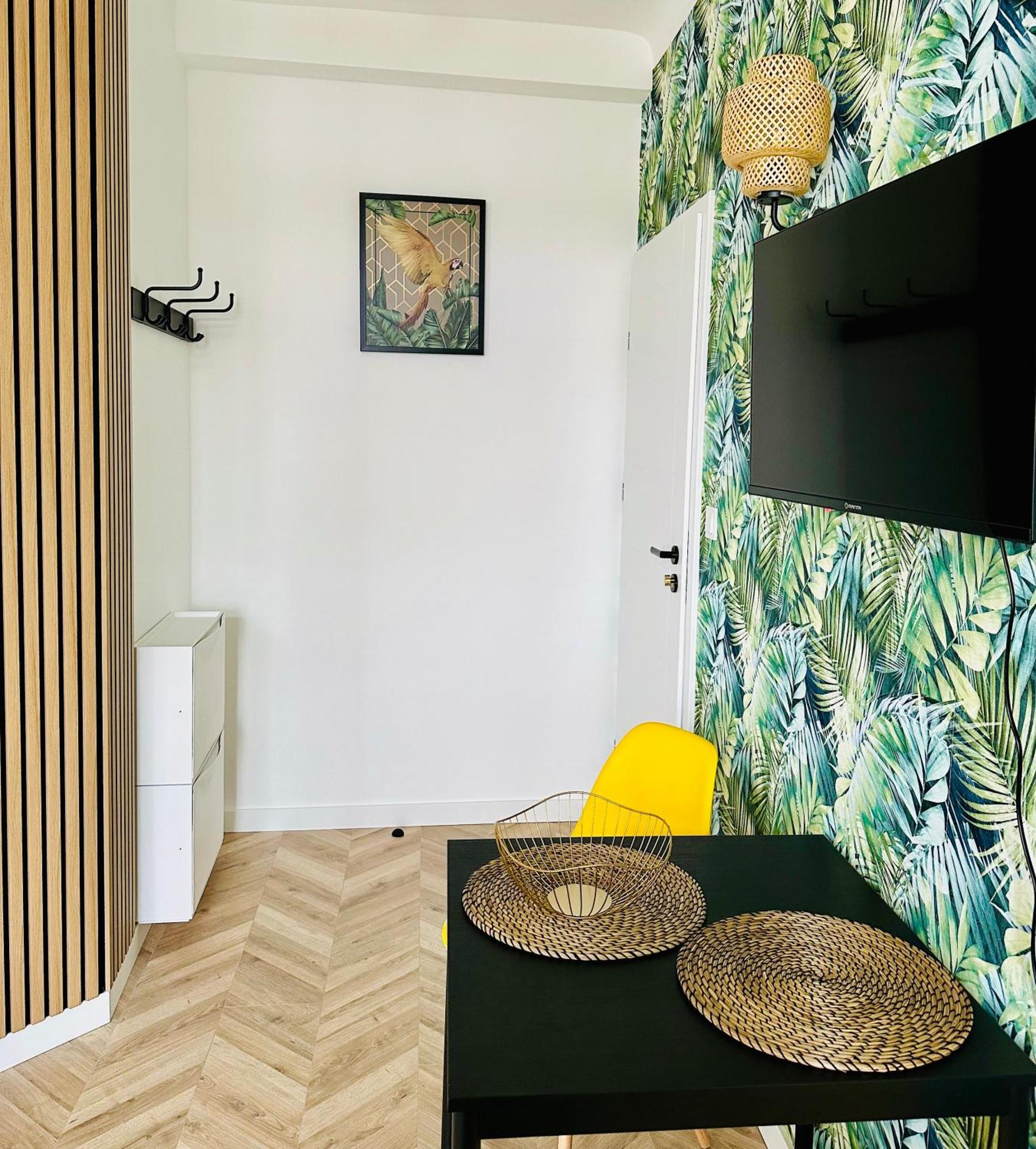 Olivia Apartments - Sloneczny Apartament W Centrum Warszawy, Plac Unii Lubelskiej, Lazienki Krolewskie, Pole Mokotowskie วอร์ซอ ภายนอก รูปภาพ
